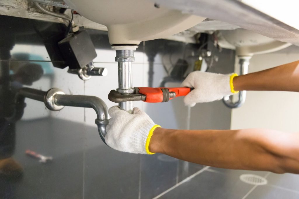 How Plumbing Contractors' Insurance Can Benefit You